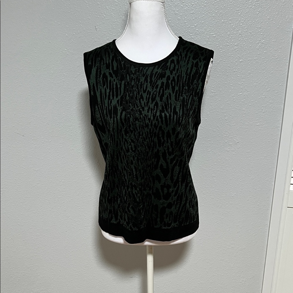 St. John Sport Green & Black Knit Top – Size Small